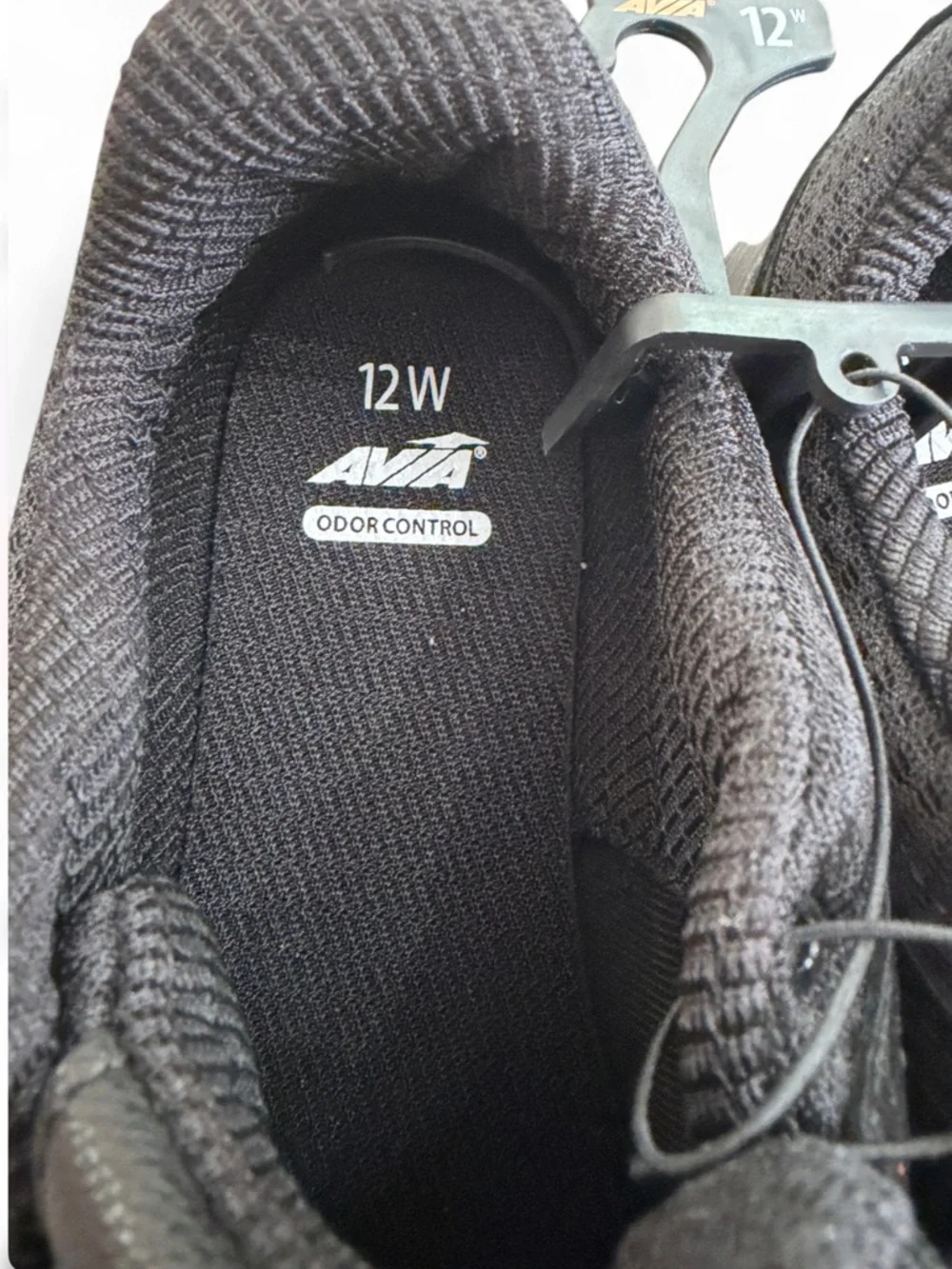 Avia brand new